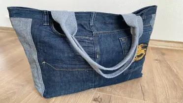 Carteras Jeans: Moda Sostenible y Personalizada                    